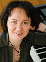Елена Толстых (Арт-директор )